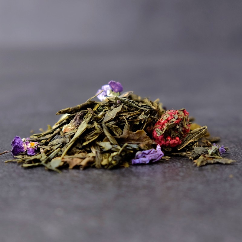 Green & White teas with Violet flowers and Rasperry